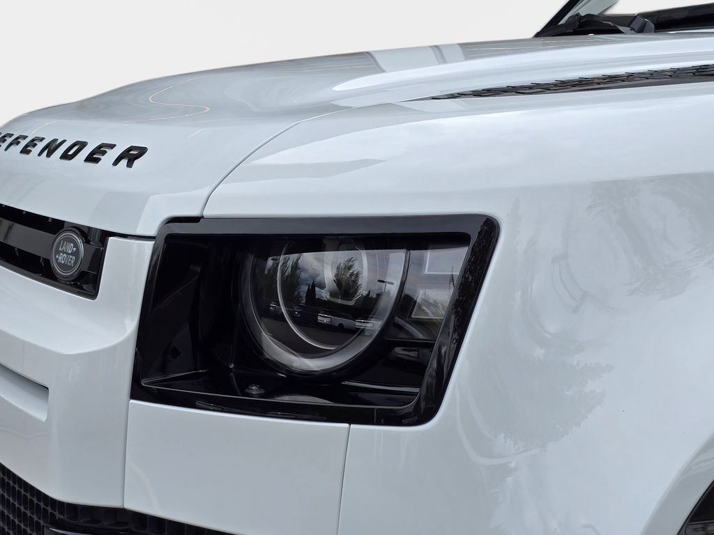 New 2026 Fuji White LAND ROVER X-Dynamic SE image 33