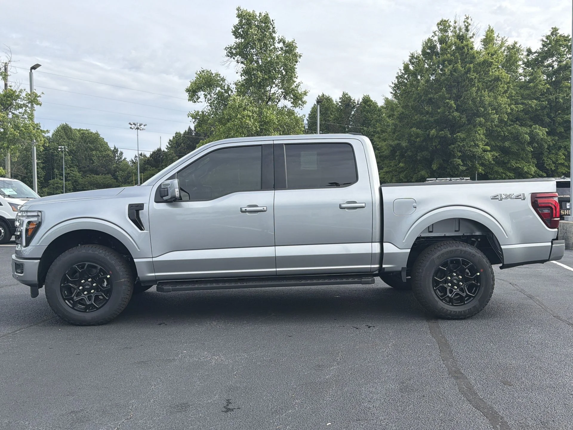 New 2026 Iconic Silver Metallic Ford Lariat® image 28