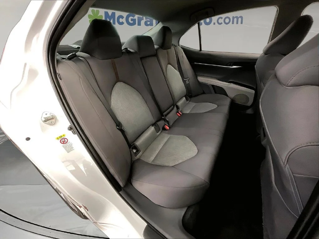 Certified Used 2018 White Toyota LE image 31
