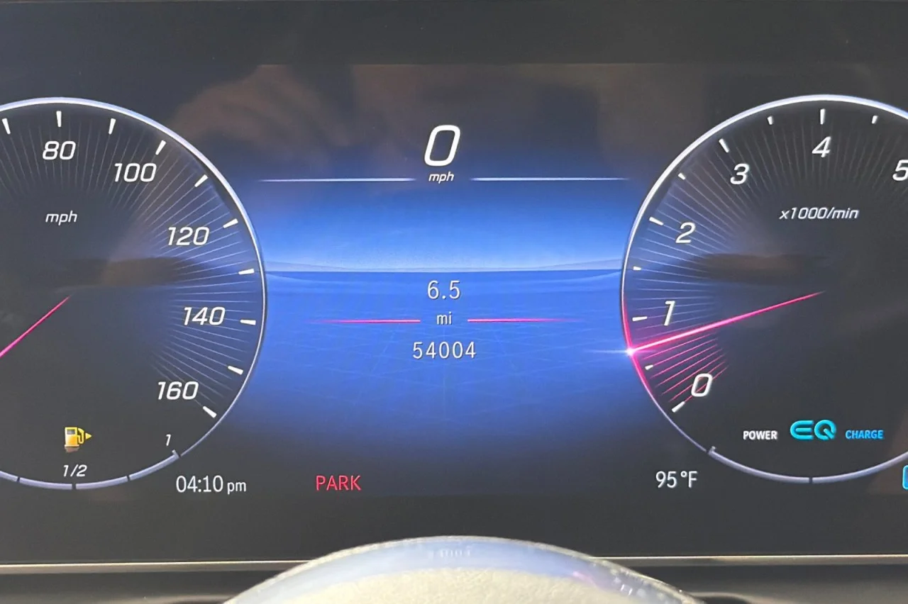 Used 2022 Polar White Mercedes-Benz C 300 image 23