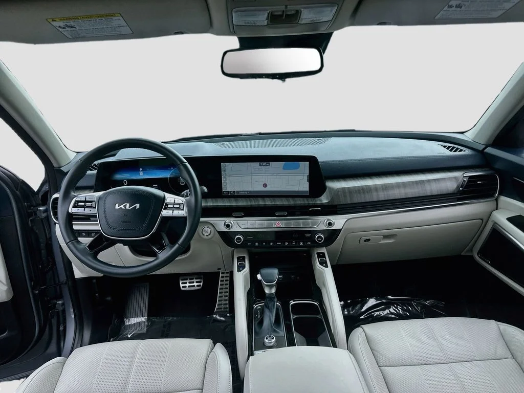 Certified Used 2024 Silver Kia SX image 24