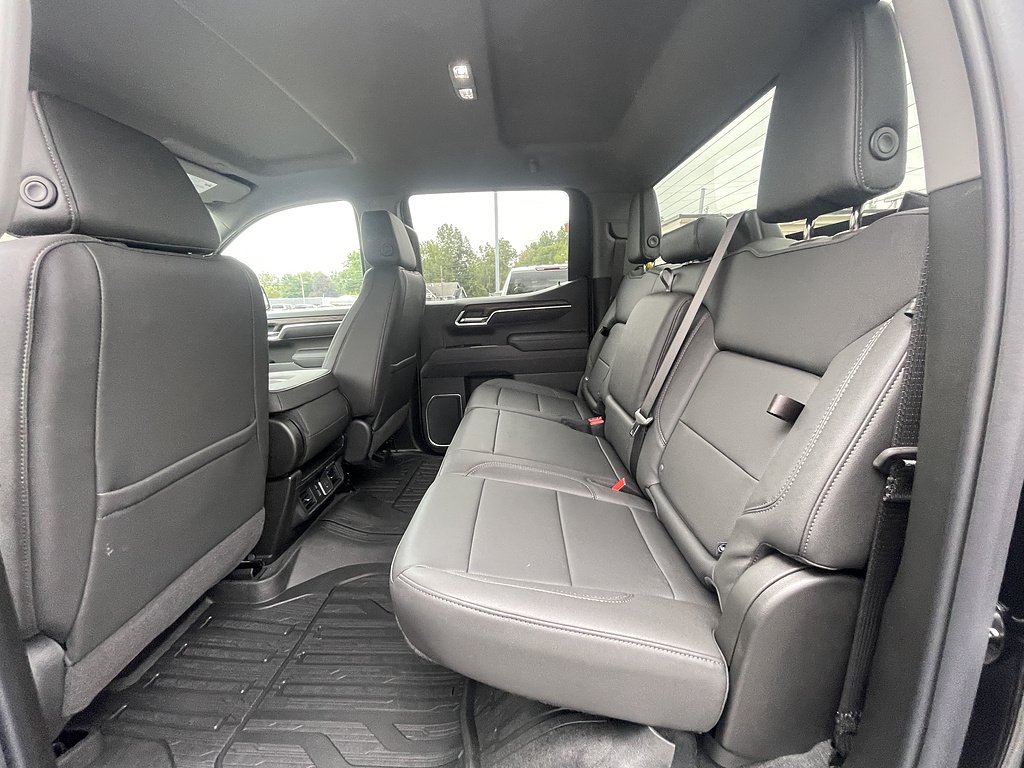 2026 GMC Sierra 1500 SLT - Photo 17