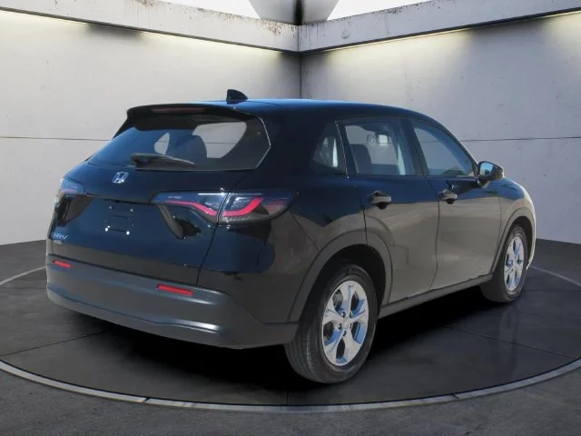 Certified Used 2024 Crystal Black Pearl Honda 5DR AWD LX image 5
