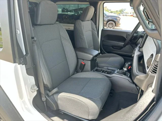 New 2026 Bright White Clear-Coat Exterior Paint Jeep Sport S image 23