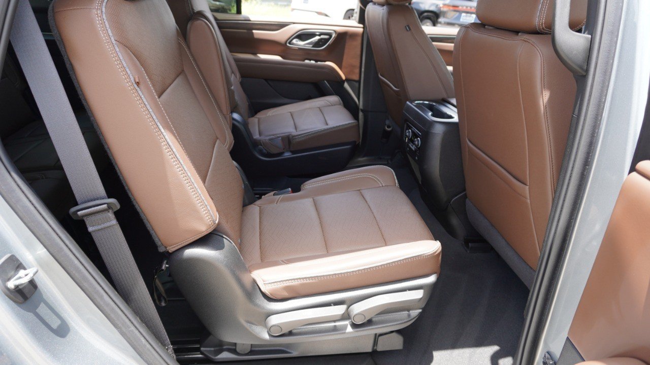 Used 2024 Gray Chevrolet High Country image 35