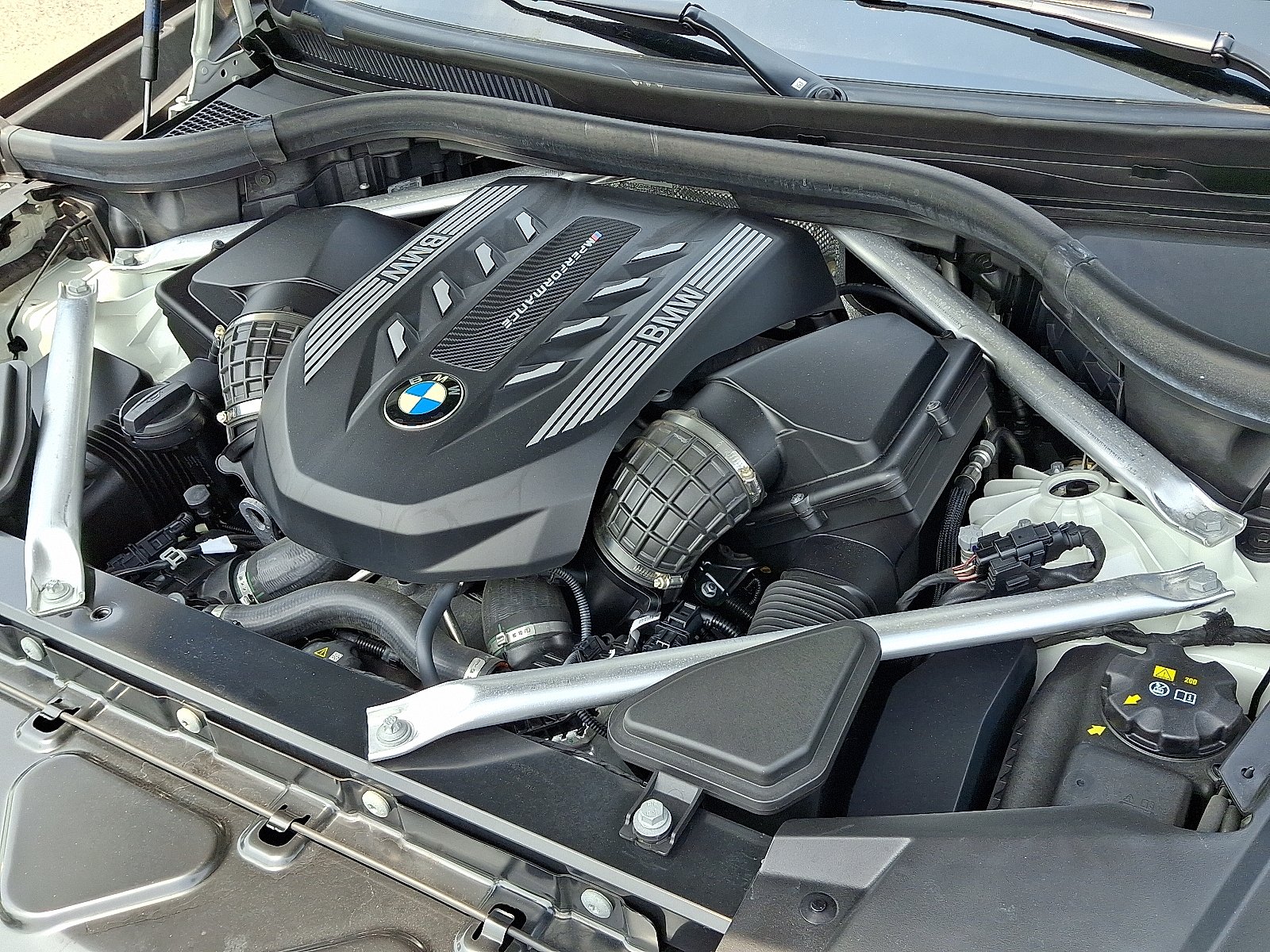 Certified Used 2023 Alpine White - 300 BMW M50i image 26