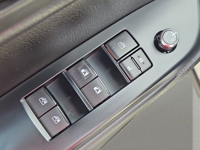 Used 2019 White Toyota XLE image 20