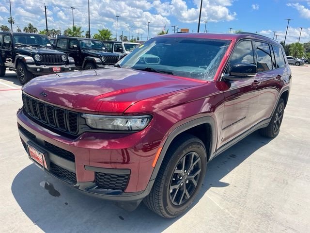 Used 2025 Red Jeep Altitude X image 3