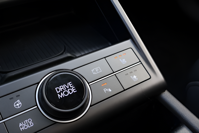 2024 Hyundai Kona Limited - Photo 25