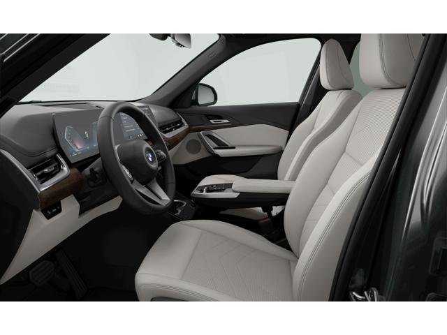 New 2027 Space Silver Metallic BMW  image 6