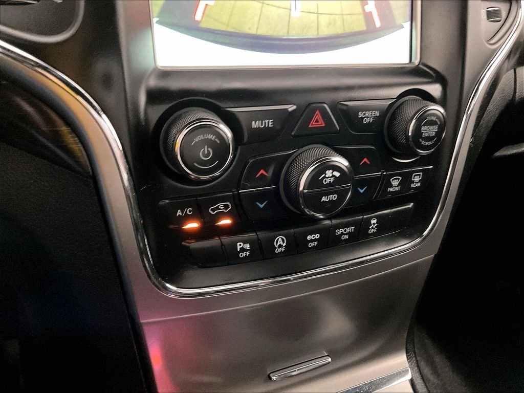 Used 2018 White Jeep Altitude image 25