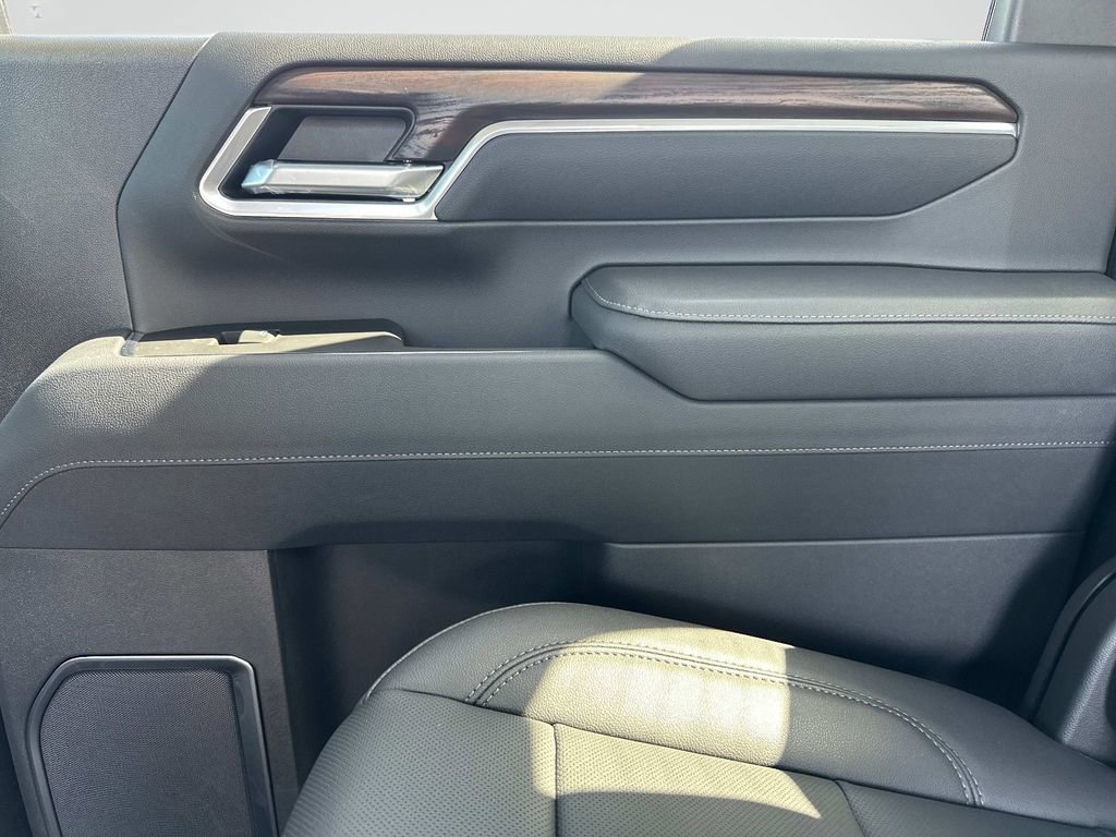 2025 GMC Sierra 2500HD SLT - Photo 13