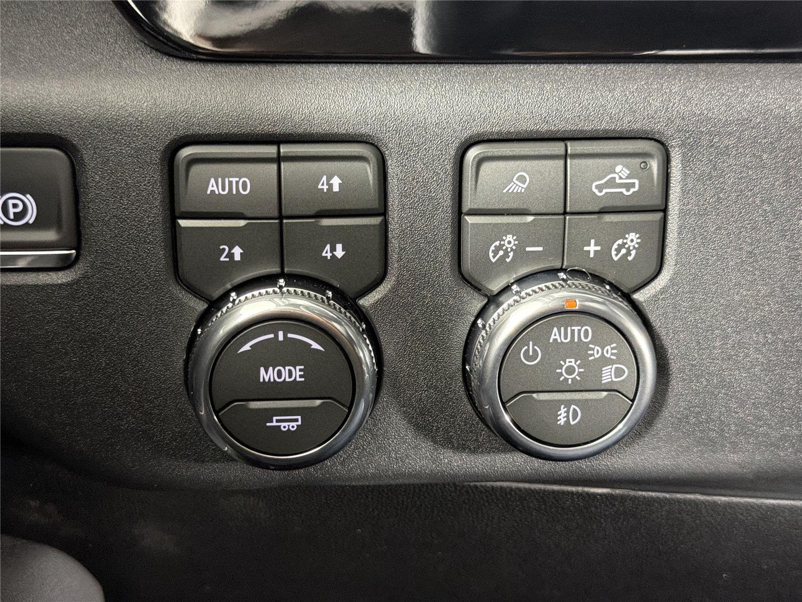 2026 GMC Sierra 1500 SLT - Photo 29