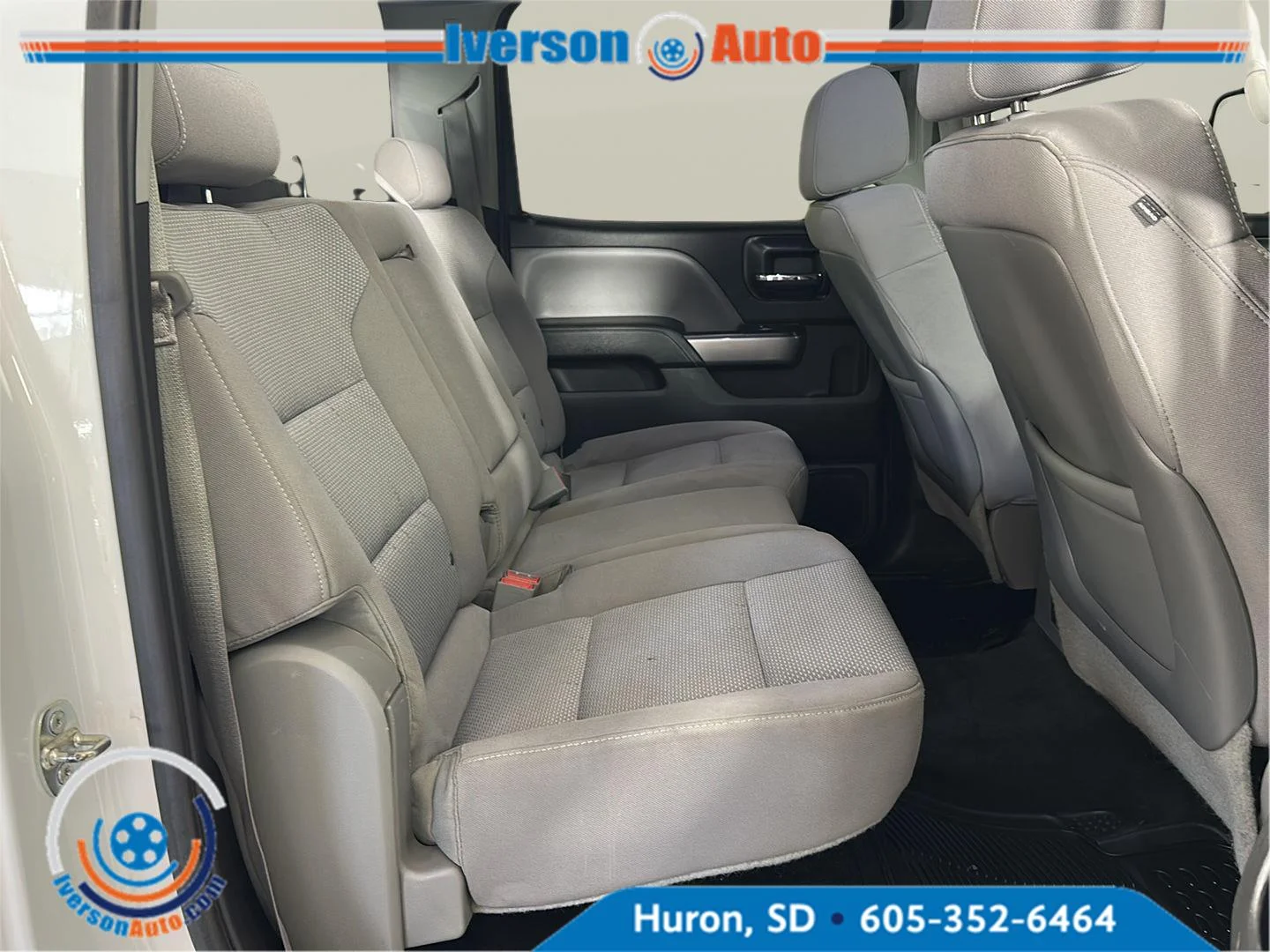 Used 2015 Summit White Chevrolet LT image 30