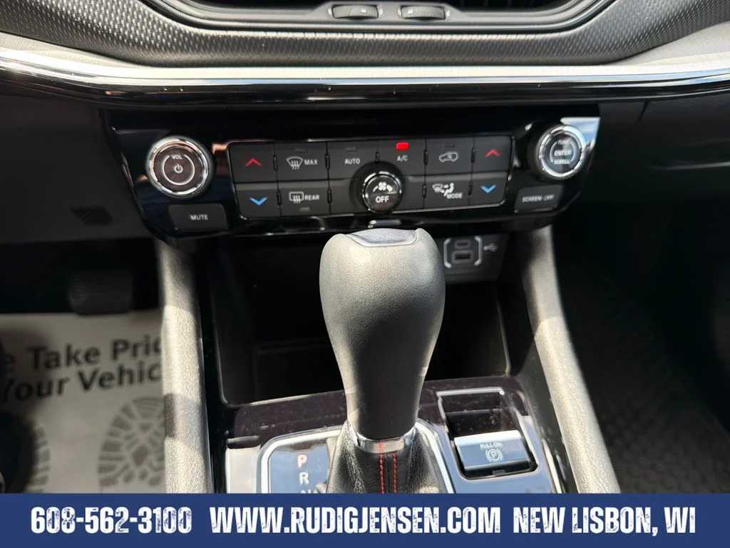 Used 2025 Bright White Clearcoat Jeep Trailhawk image 17
