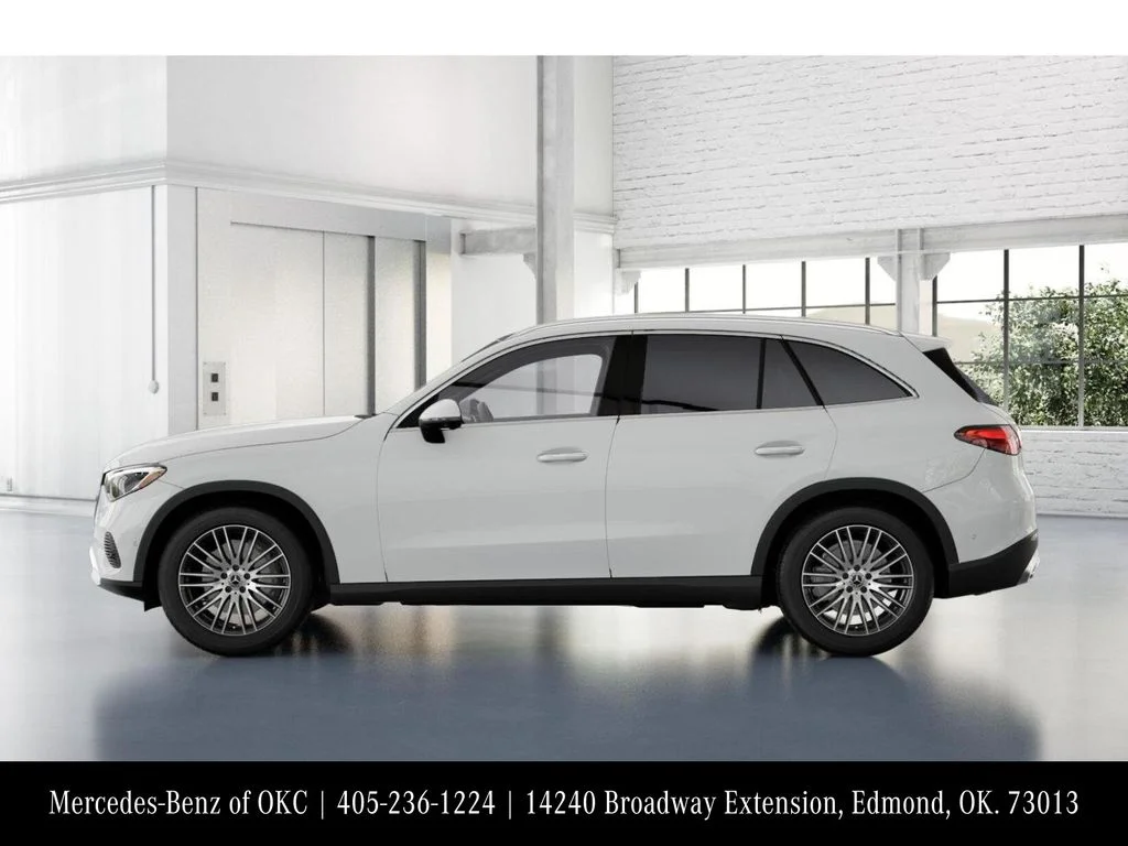 Used 2026 Polar White Mercedes-Benz GLC 300 image 34