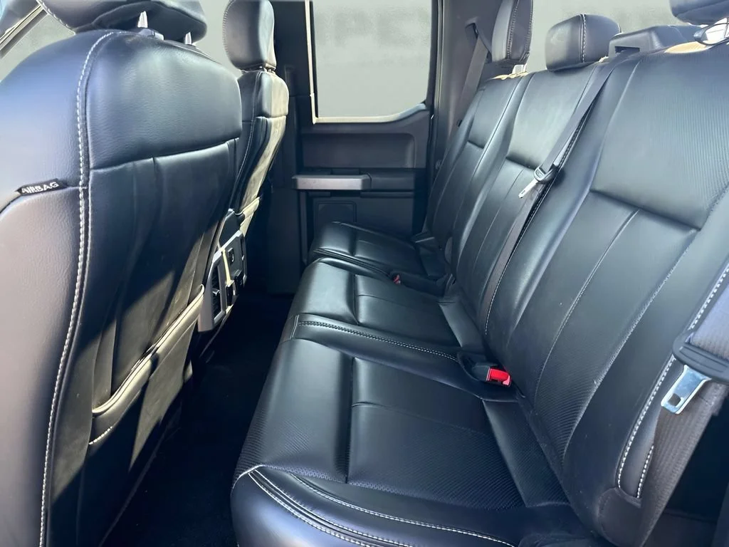 Used 2018  Ford XL image 9