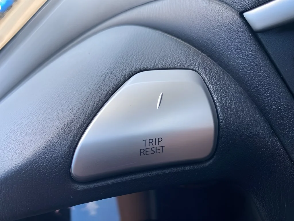 Used 2015 C Black Nissan S image 22