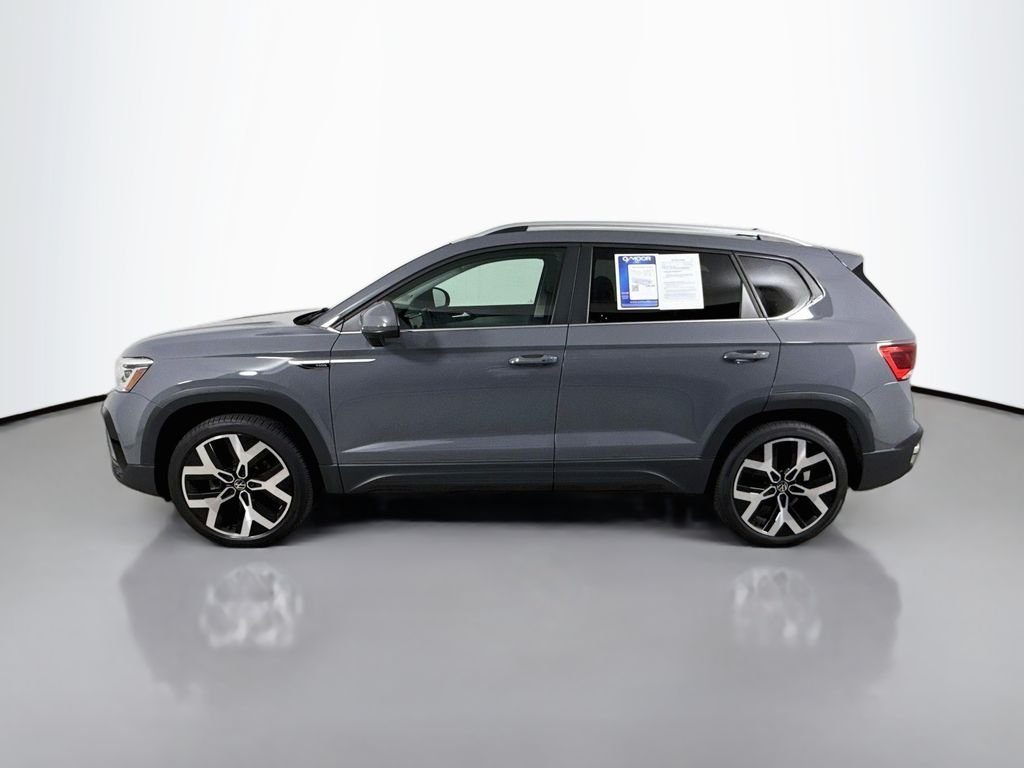 Used 2023 Platinum Gray Metallic Volkswagen SEL image 12