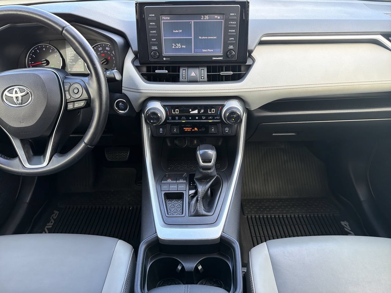 Used 2020 Silver Sky Metallic Toyota XLE Premium image 14
