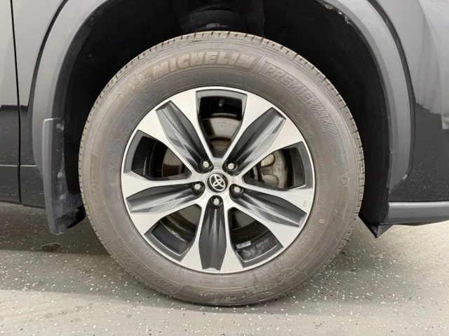 Certified Used 2025 Black Toyota XLE image 22