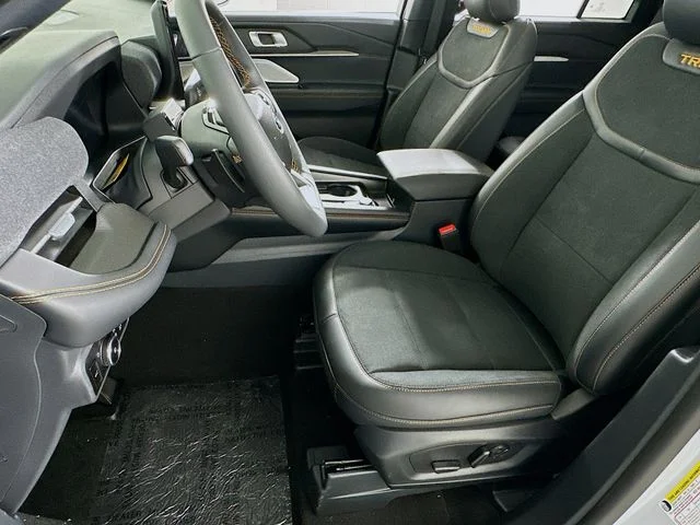 New 2026 White Ford Tremor image 9