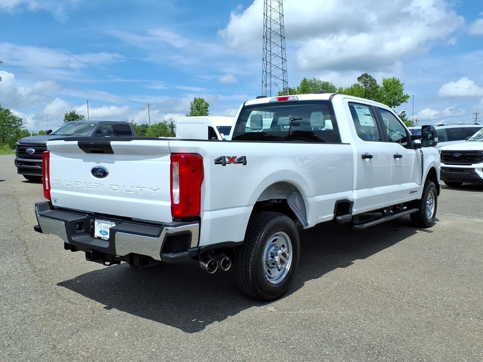 New 2026 Oxford White Ford F-350® XL image 2