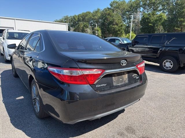 Used 2017 Black Toyota SE image 5