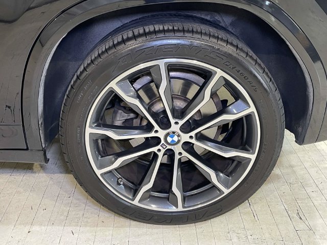 Used 2022 Black BMW xDrive30i image 13