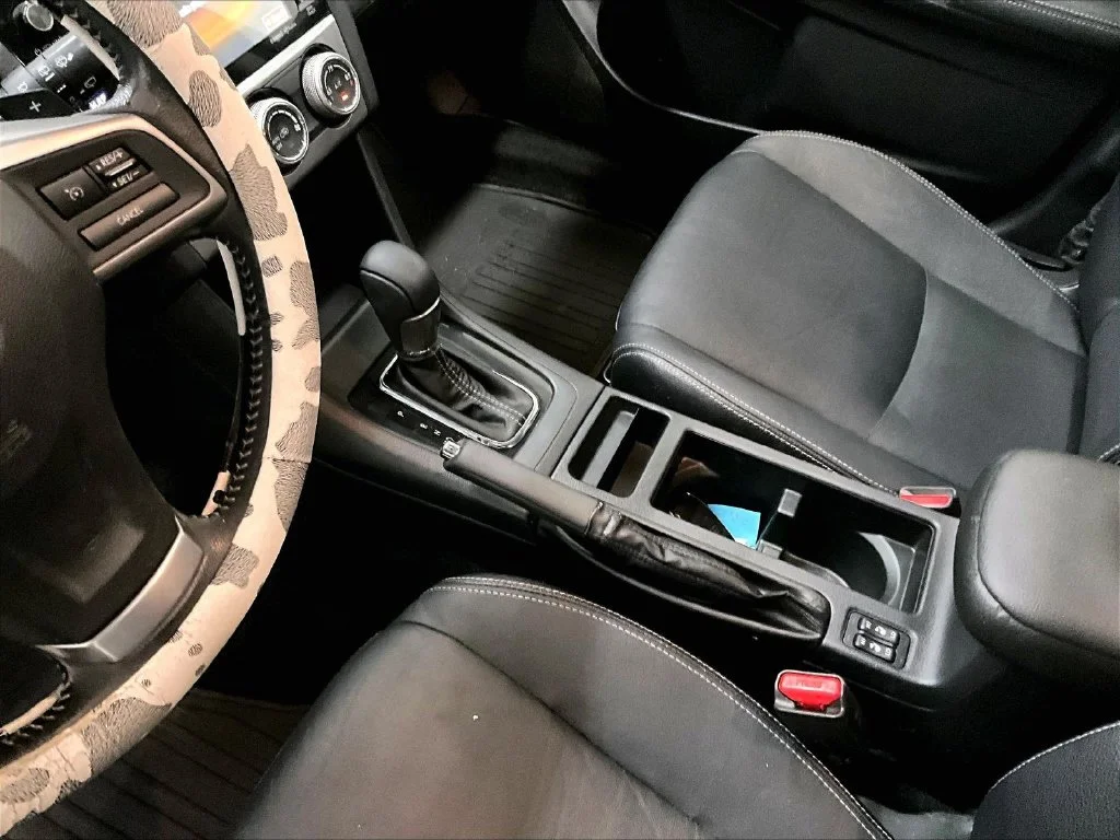 Used 2015 Gray Subaru 2.0i Limited image 17