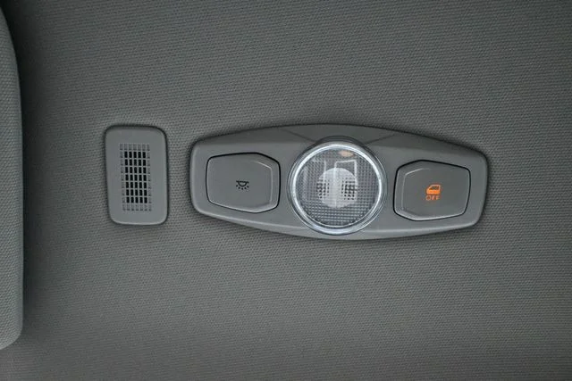 Used 2019 Gray Ford XL image 28