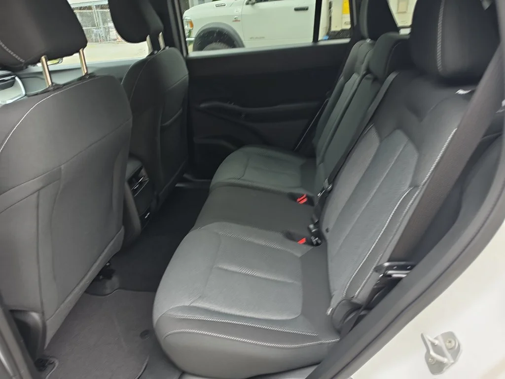 New 2026 Bright White Clear-Coat Exterior Paint Jeep Laredo image 26