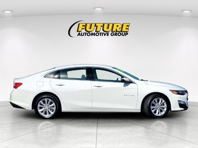 Used 2025 White Chevrolet LT image 3