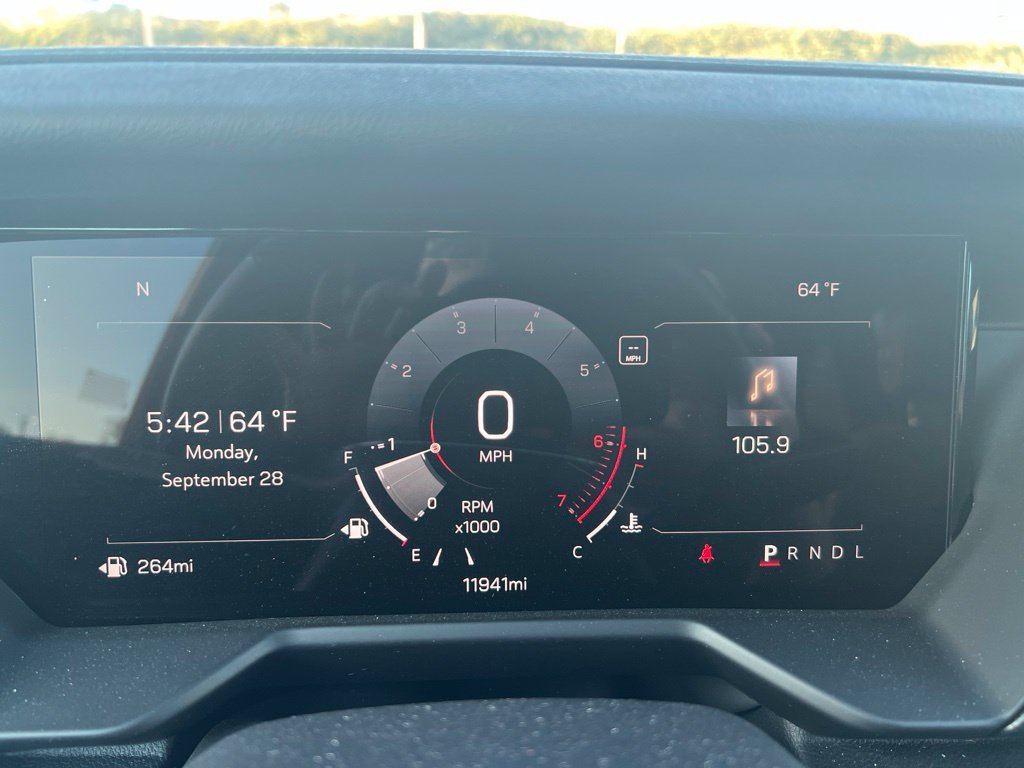 Used 2026 White GMC Elevation image 10
