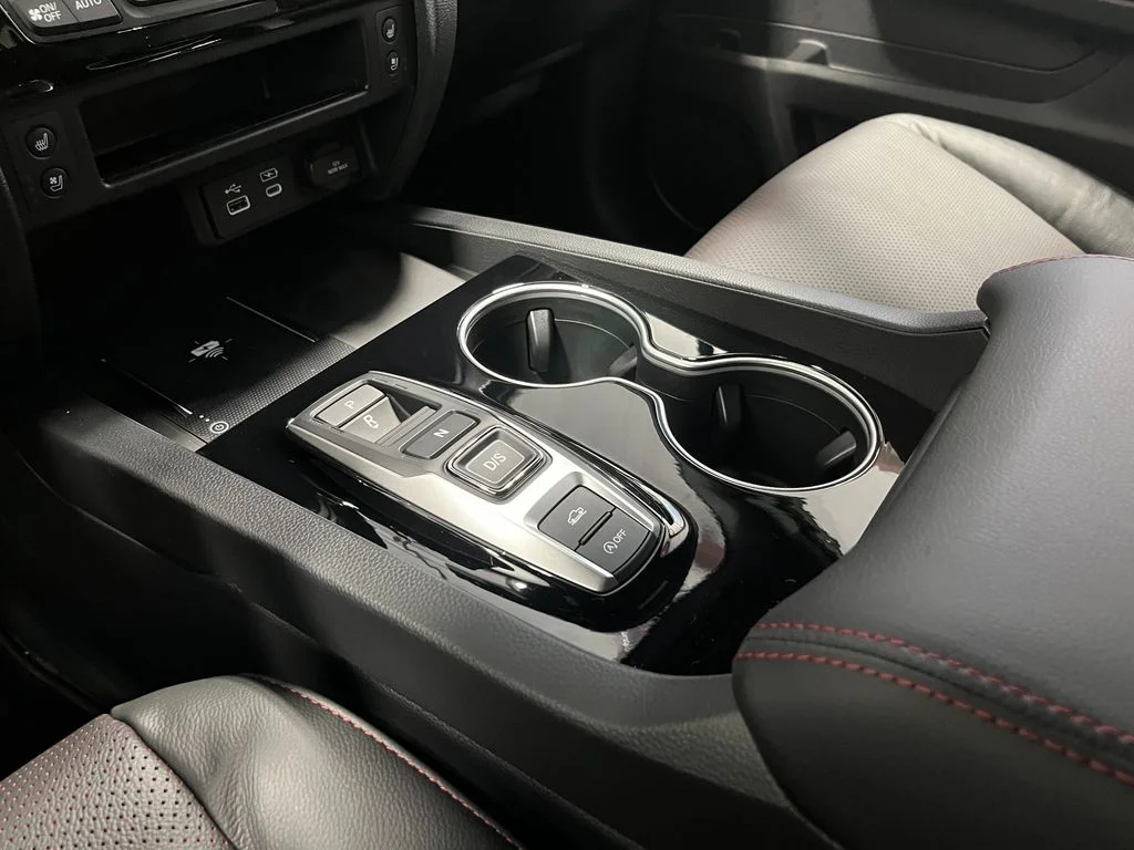 New 2026 Sonic Gray Pearl Honda Black Edition image 27