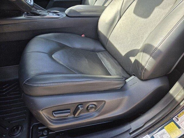 Used 2021 Galactic Aqua Mica Toyota XSE image 10