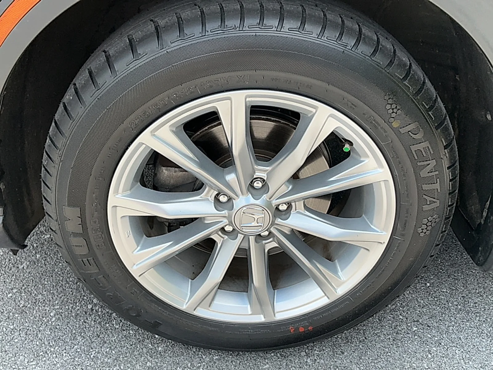 Used 2023 Black Honda EX-L image 5