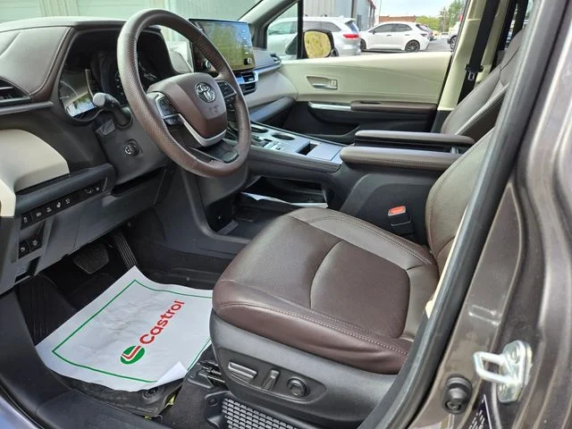 2023 Toyota Sienna Platinum - Photo 9