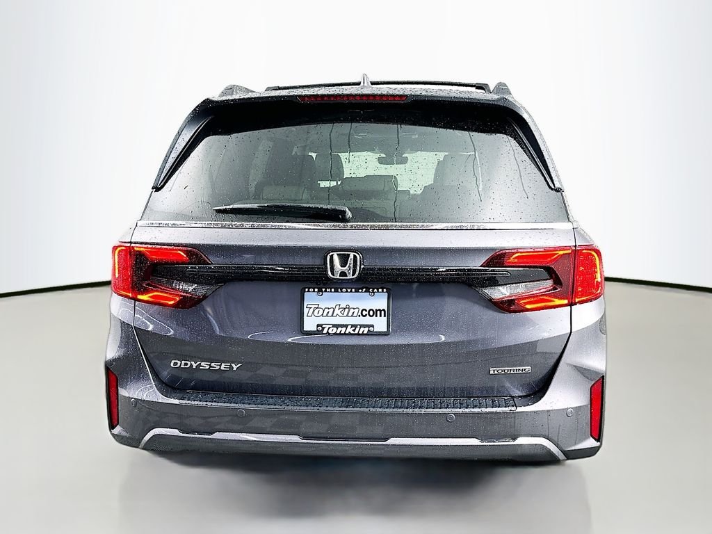 New 2026 Modern Steel Metallic Honda Touring image 6