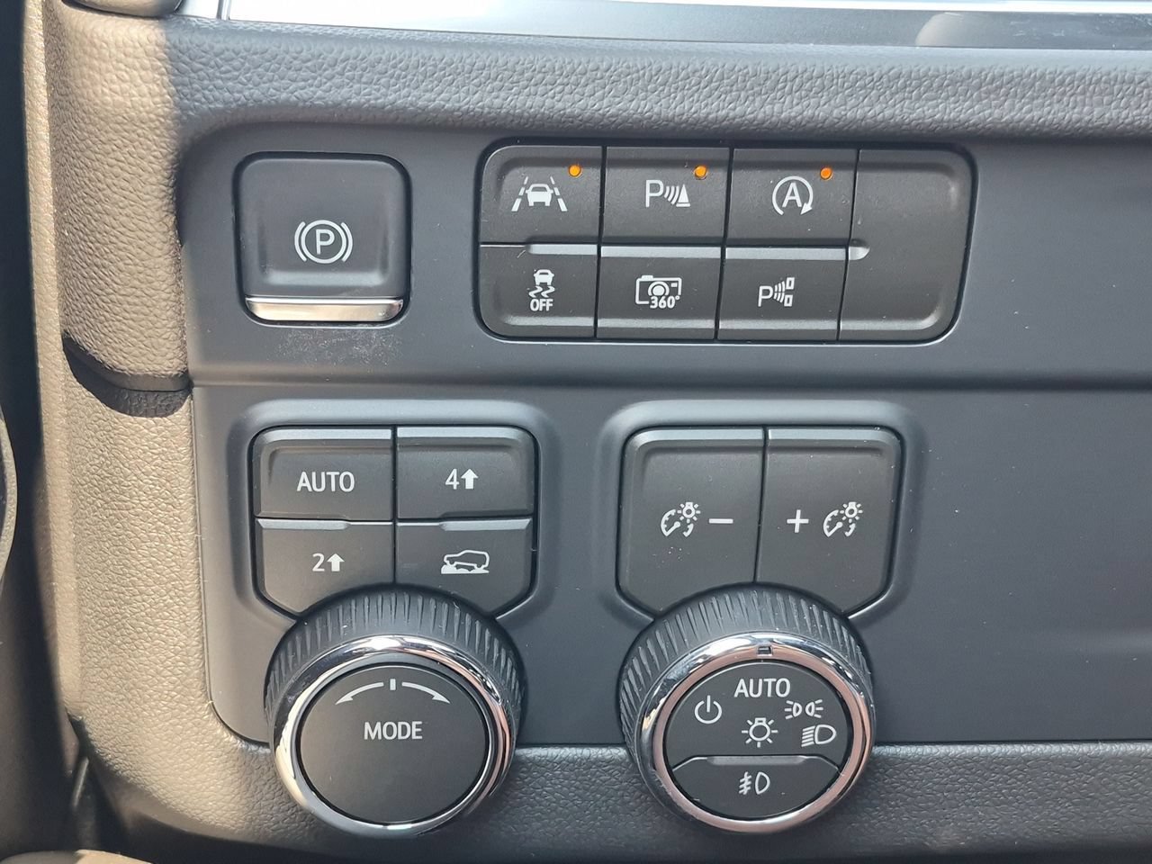 2026 Chevrolet Tahoe LT - Photo 18