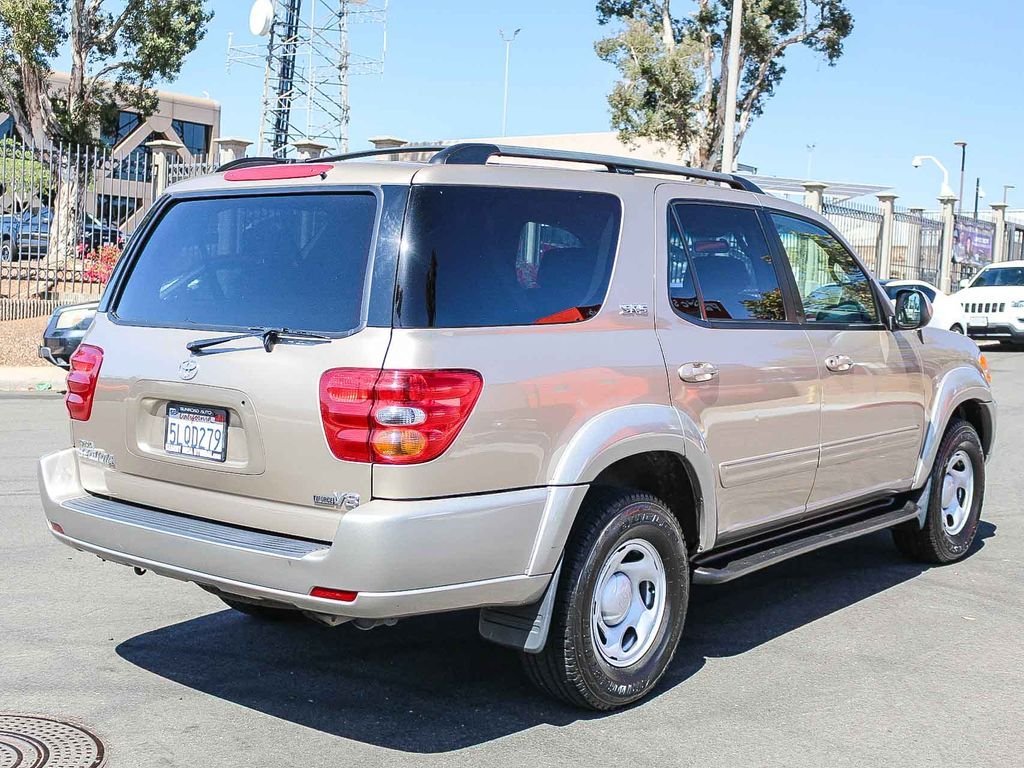 Used 2004 Gold Toyota SR5 image 8