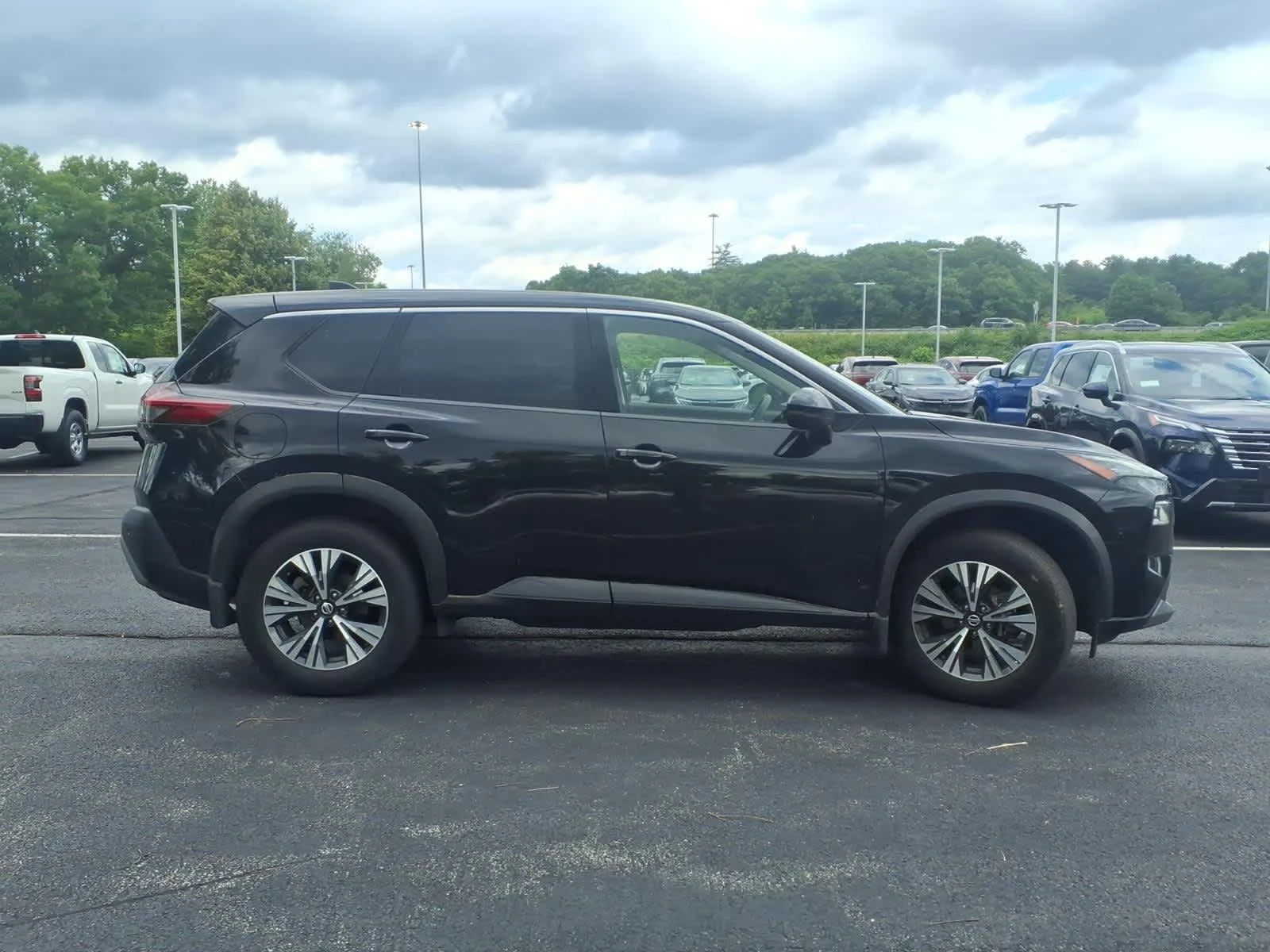 Certified Used 2021 Super Black Nissan SV image 4