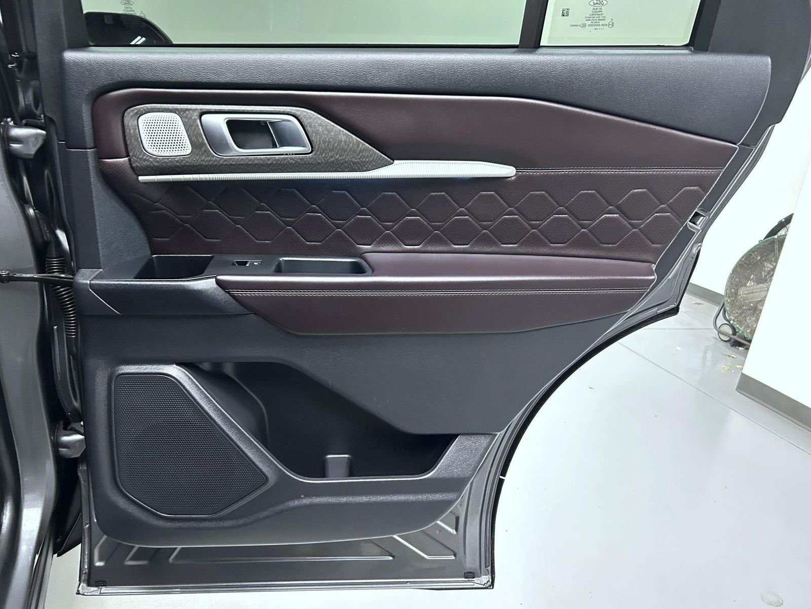 Used 2025 Gray Ford Platinum image 16