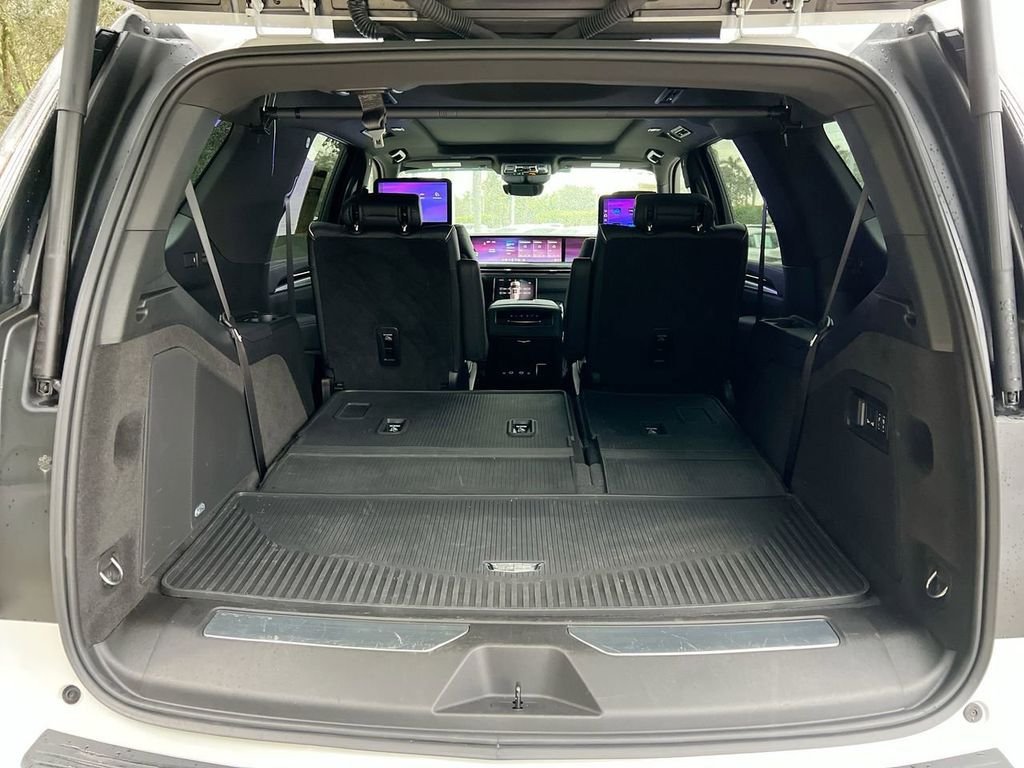 2025 Cadillac Escalade Premium Luxury - Photo 23