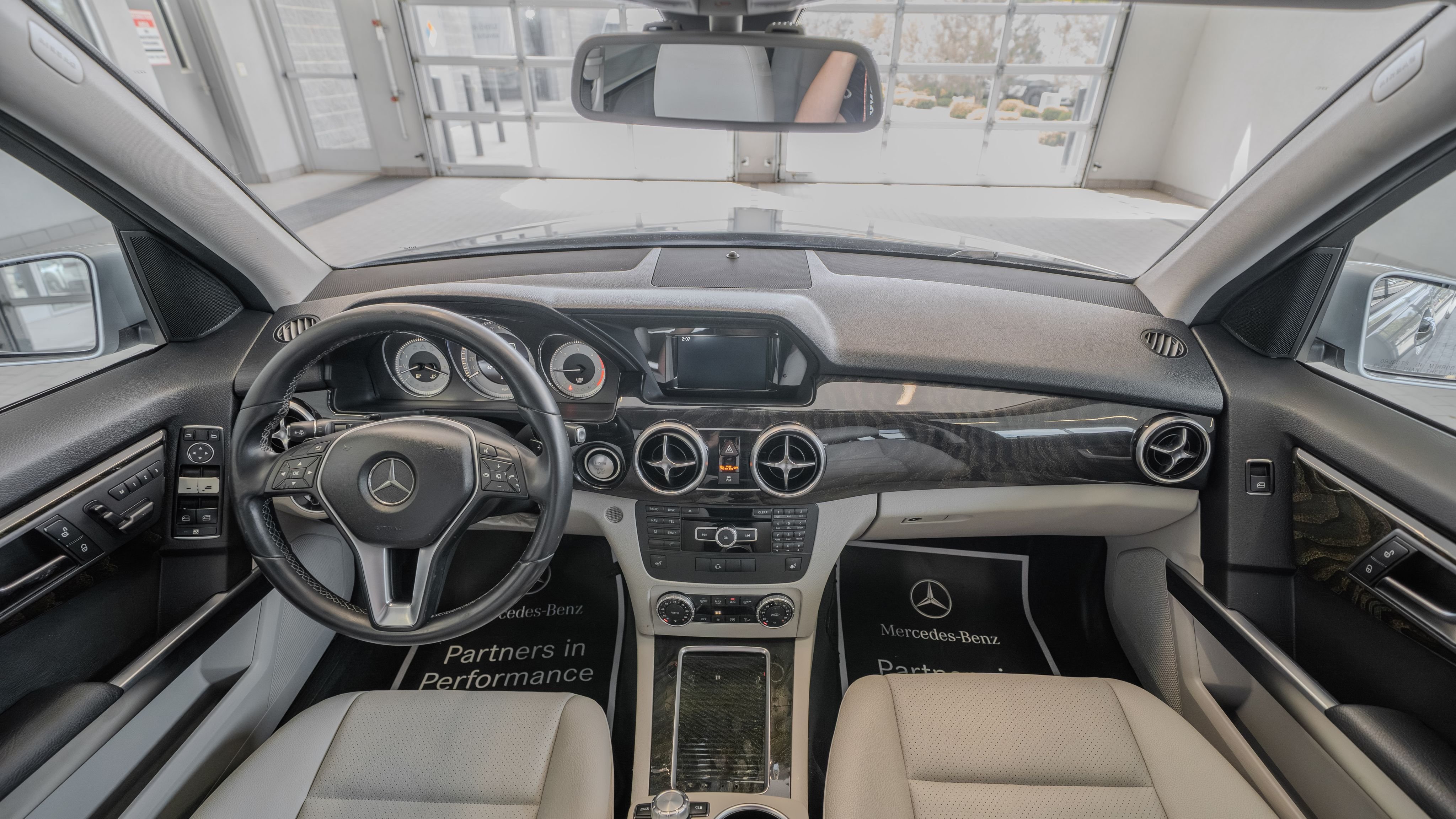 Used 2015 Diamond Silver Mercedes-Benz GLK 250 image 8