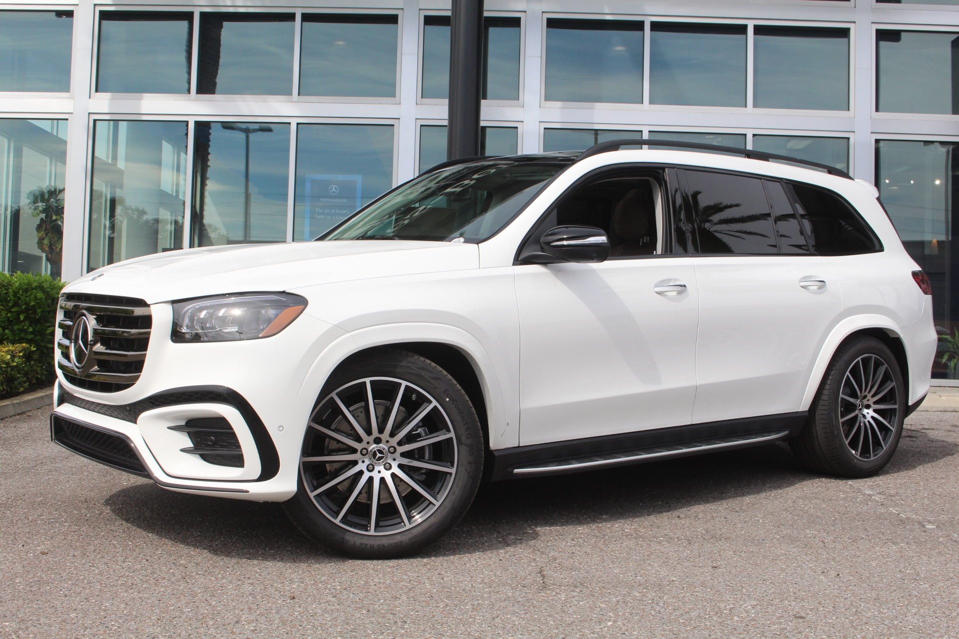 New 2026 POLAR WHITE Mercedes-Benz GLS 450 image 2