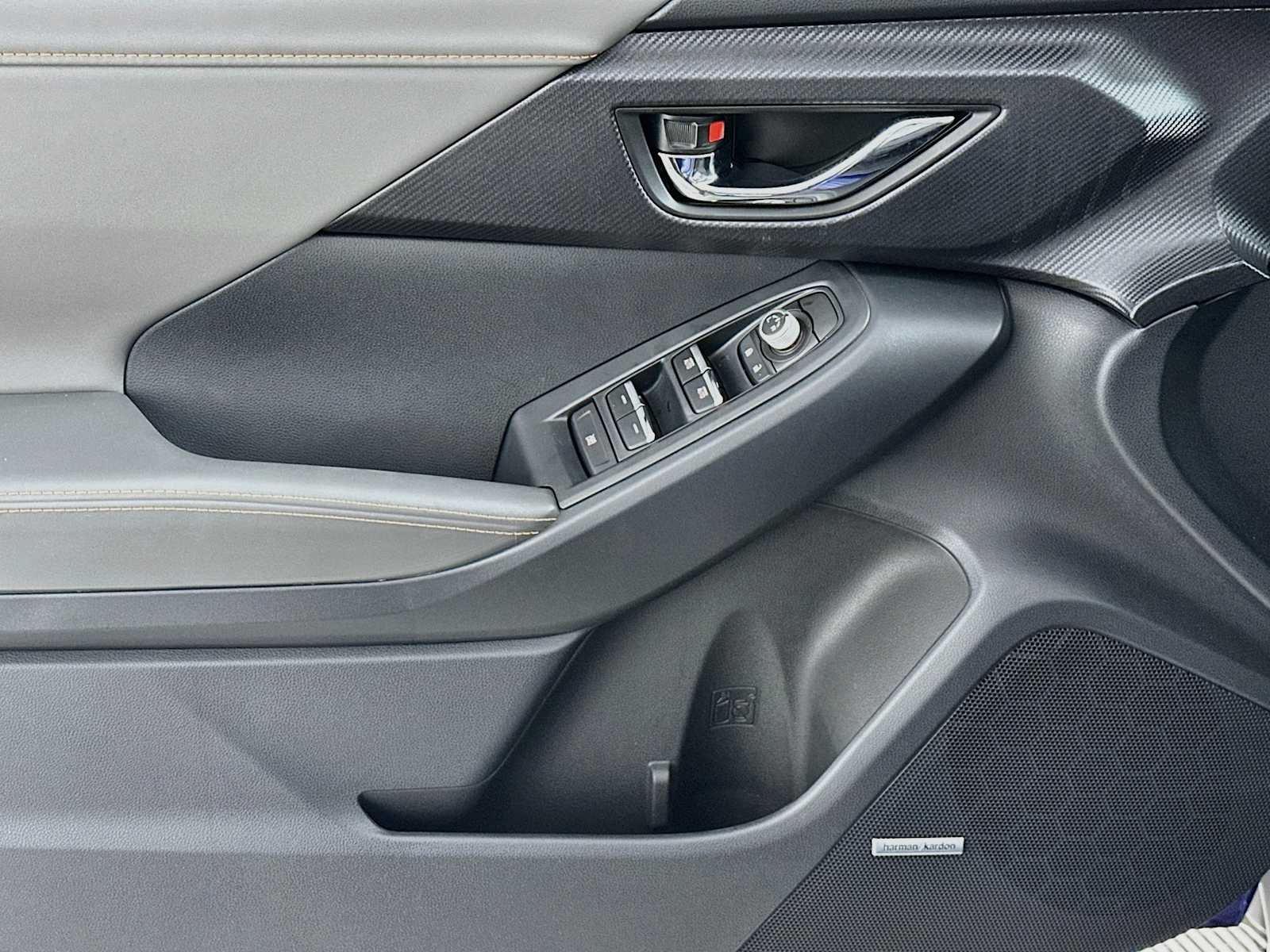 New 2026 SAPPHIRE BLUE PEARL Subaru Limited Hybrid image 17