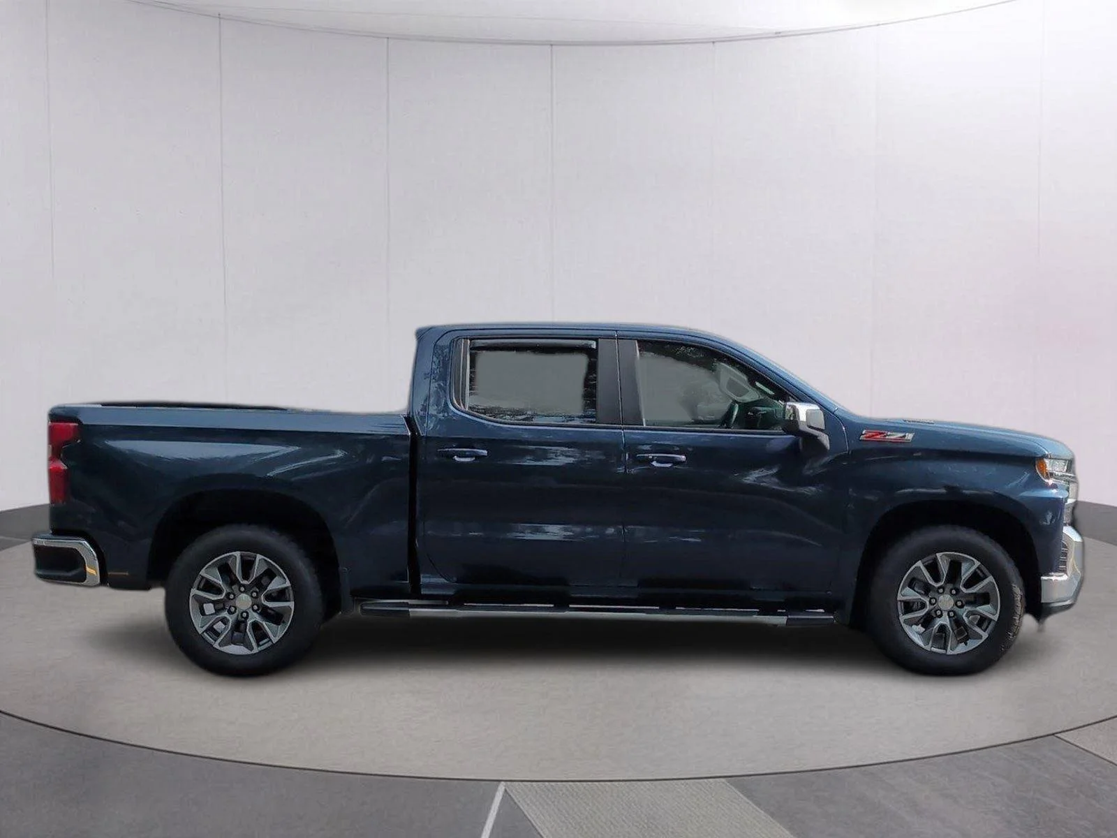 Used 2022 Northsky Blue Metallic Chevrolet LT image 7
