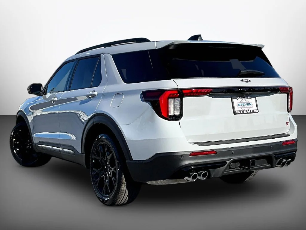 New 2027 Avalanche Gray Ford ST image 3