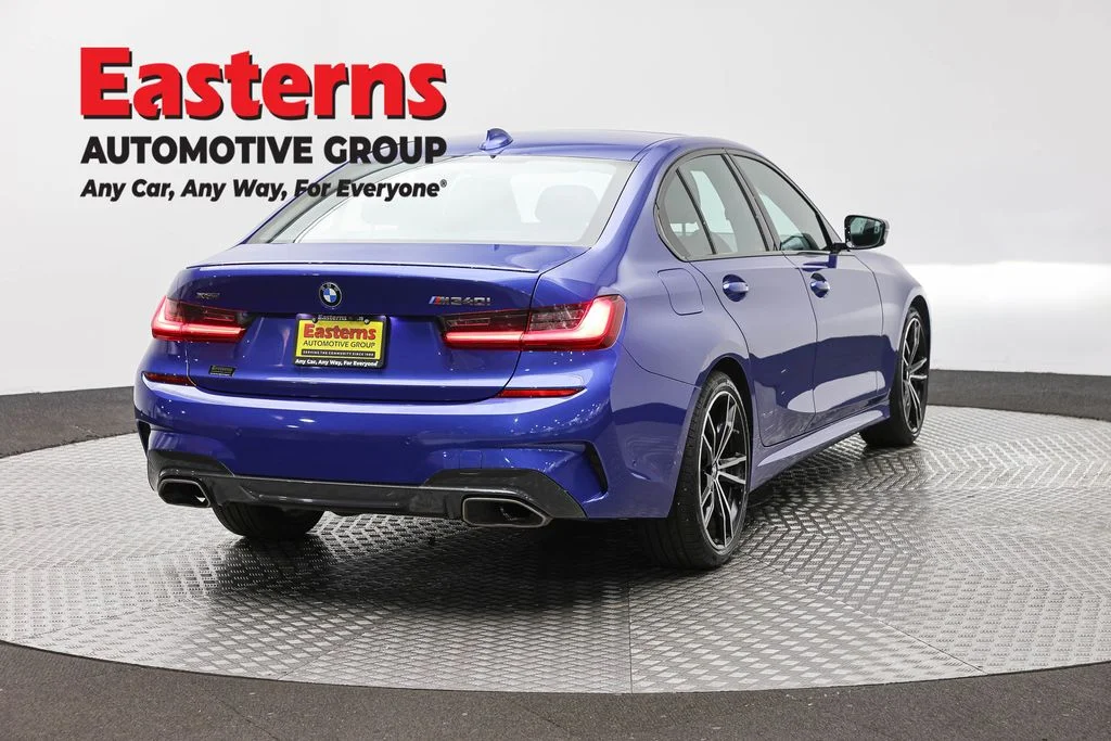 Used 2022 Blue BMW M340i xDrive image 5
